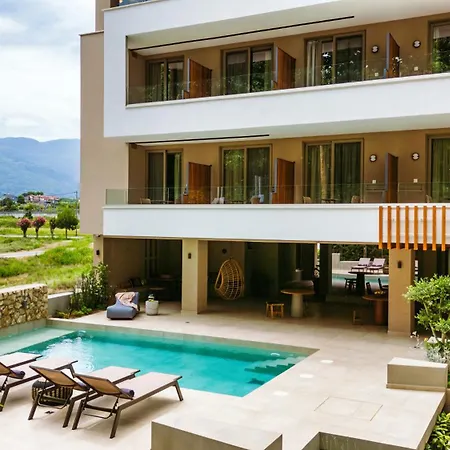 Funtukaki By The Pool Апарт-отель