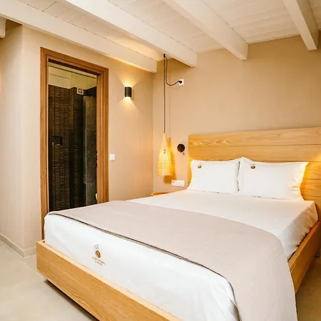 Funtukaki By The Pool