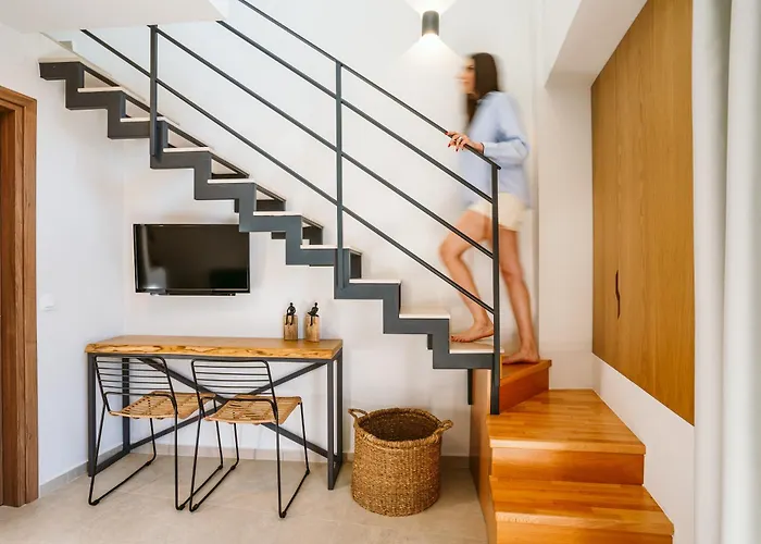 Funtukaki By The Pool Leptokaria