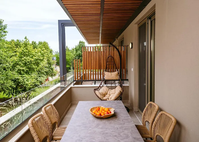 Funtukaki By The Pool Aparthotel